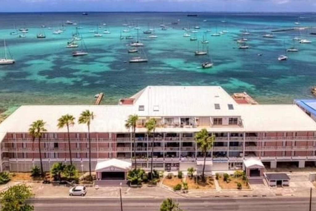 Superbe Studio Dolce Vita Vue Mer Plage Piscine Marigot  Luaran gambar