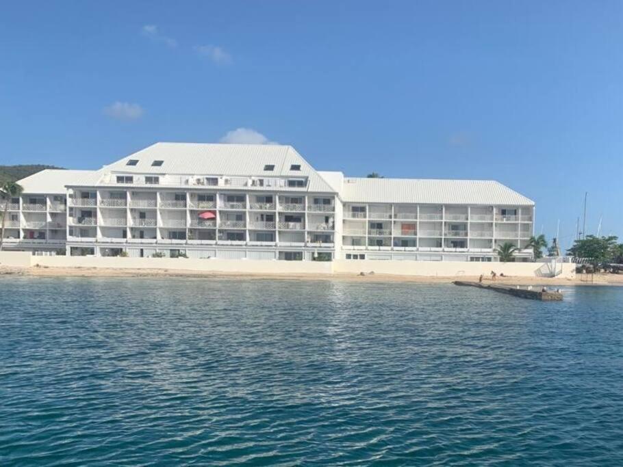 Superbe Studio Dolce Vita Vue Mer Plage Piscine Marigot  Luaran gambar