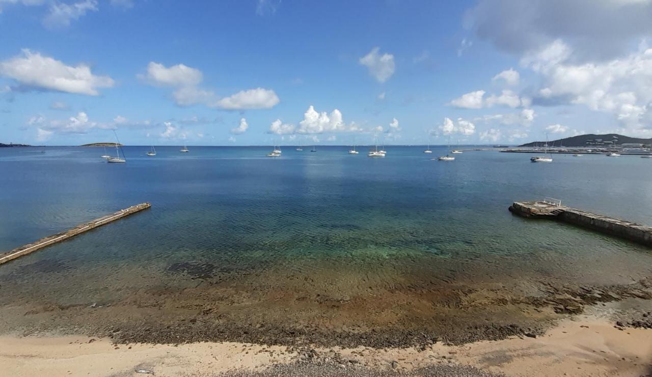 Superbe Studio Dolce Vita Vue Mer Plage Piscine Marigot  Luaran gambar
